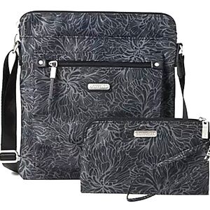 NWT- Baggallini Go Bagg Crossbody with RFID Wristlet